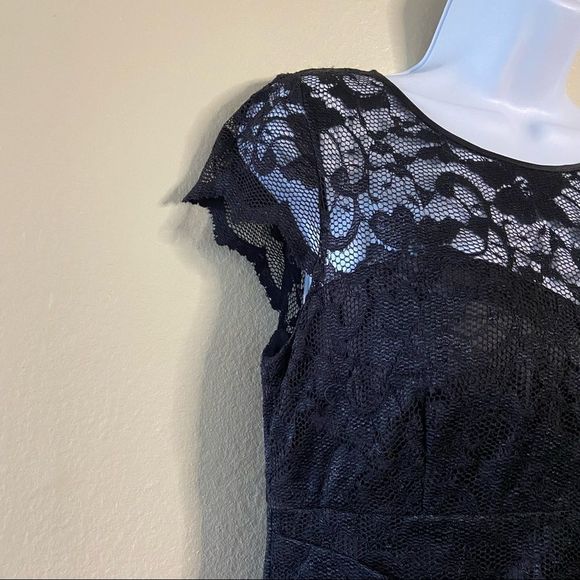 ELIZA J Lace Round Neck Cap Sleeve Sheath Dress - Picture 5 of 14